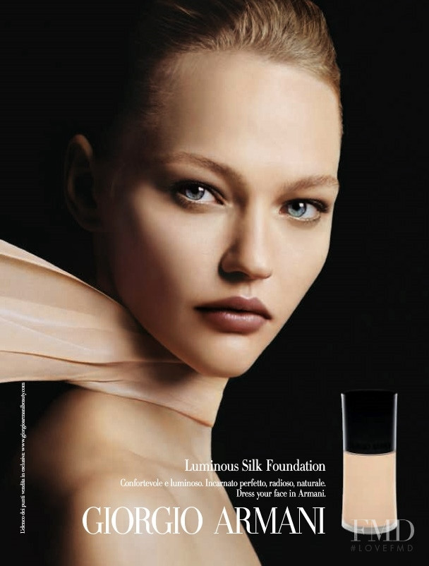 Sasha Pivovarova featured in  the Armani Beauty advertisement for Spring/Summer 2006