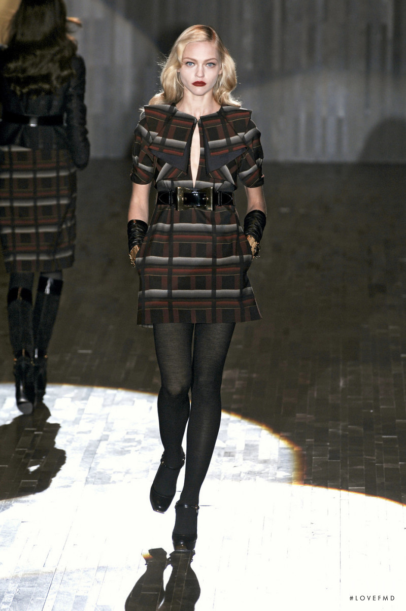 Sasha Pivovarova featured in  the Gucci fashion show for Autumn/Winter 2007