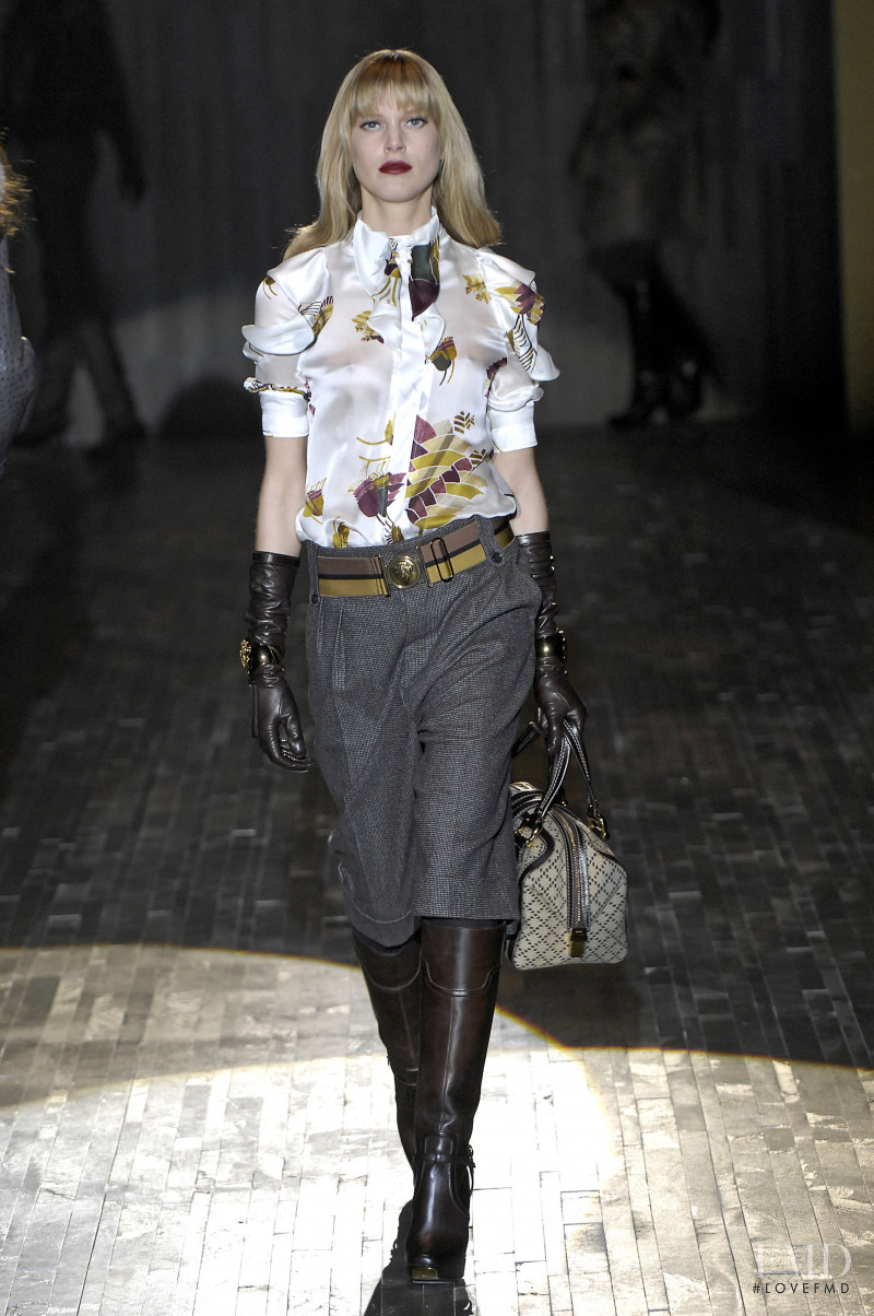 Iselin Steiro featured in  the Gucci fashion show for Autumn/Winter 2007