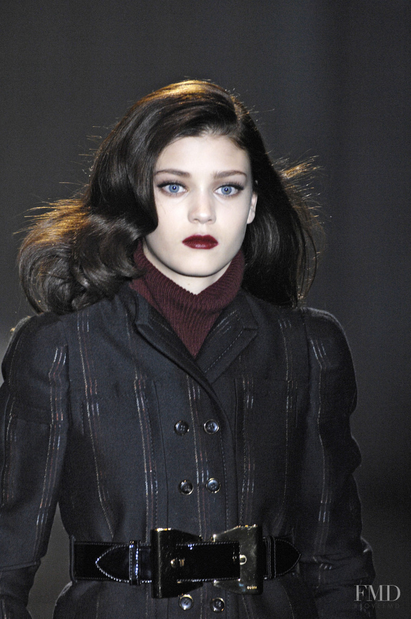 Diana Moldovan featured in  the Gucci fashion show for Autumn/Winter 2007