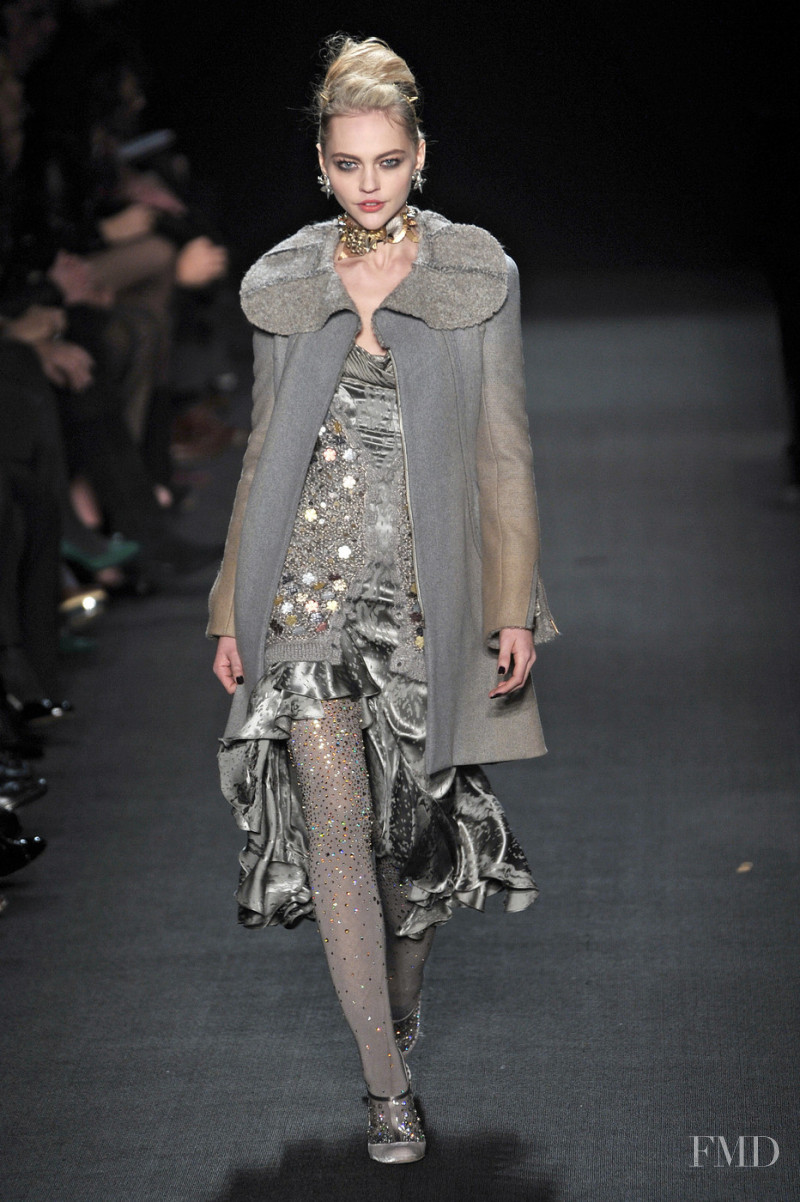 Sasha Pivovarova featured in  the Zac Posen fashion show for Autumn/Winter 2009
