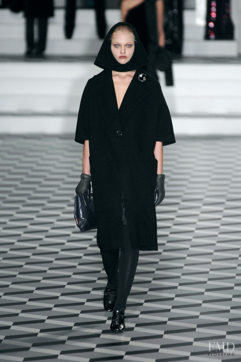 Sasha Pivovarova featured in  the Marc Jacobs fashion show for Autumn/Winter 2007