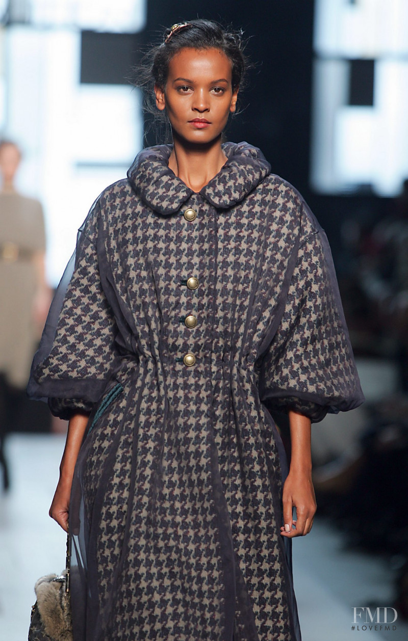 Liya Kebede featured in  the Louis Vuitton fashion show for Autumn/Winter 2005