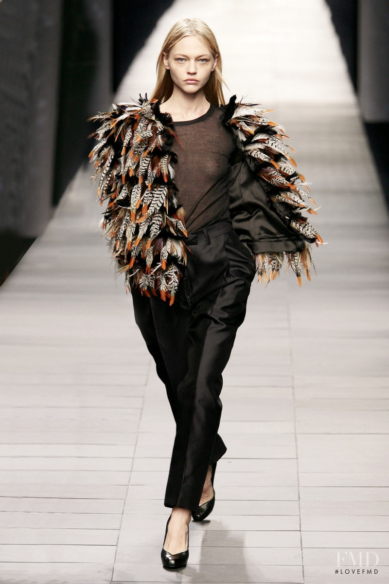 Sasha Pivovarova featured in  the Pringle of Scotland fashion show for Autumn/Winter 2009