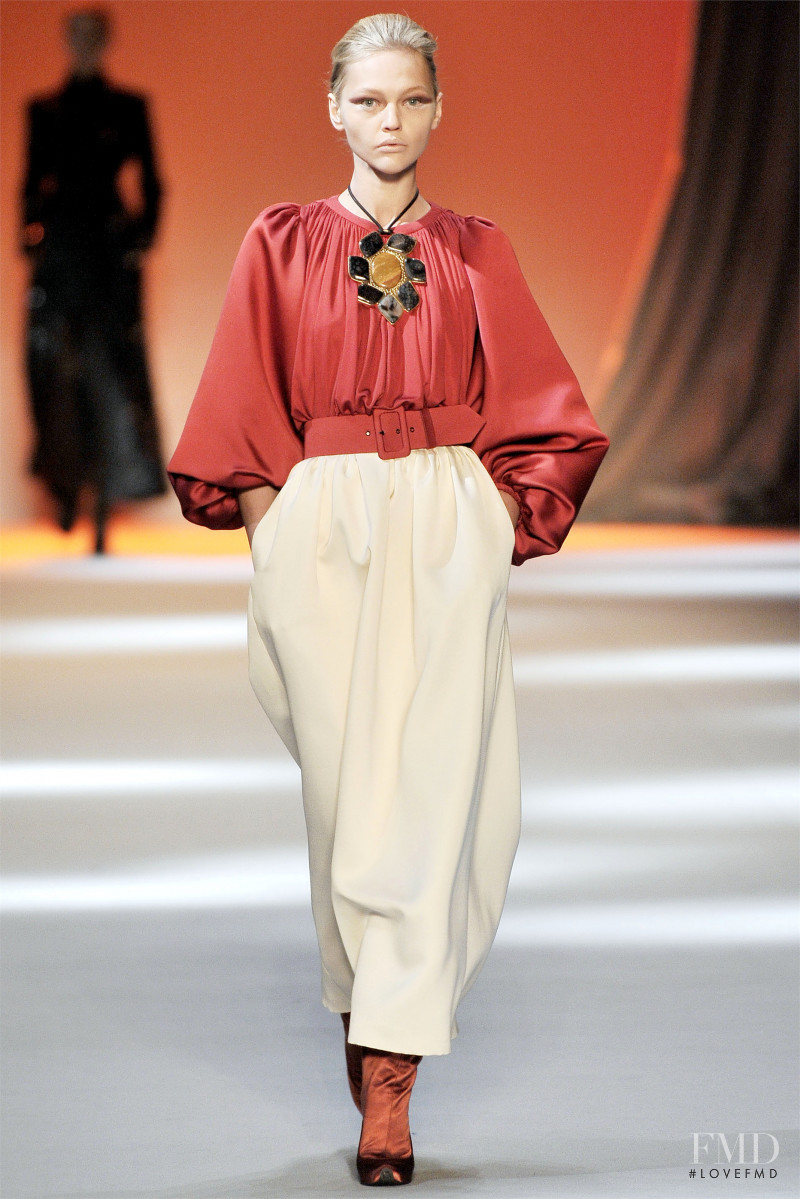 Sasha Pivovarova featured in  the Giambattista Valli fashion show for Autumn/Winter 2009