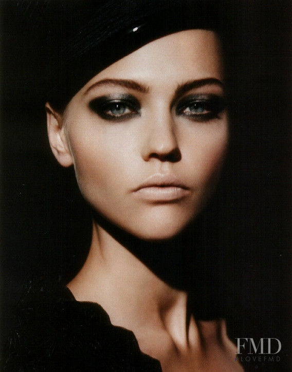 Sasha Pivovarova featured in  the Armani Beauty Maestro Collection advertisement for Fall 2006