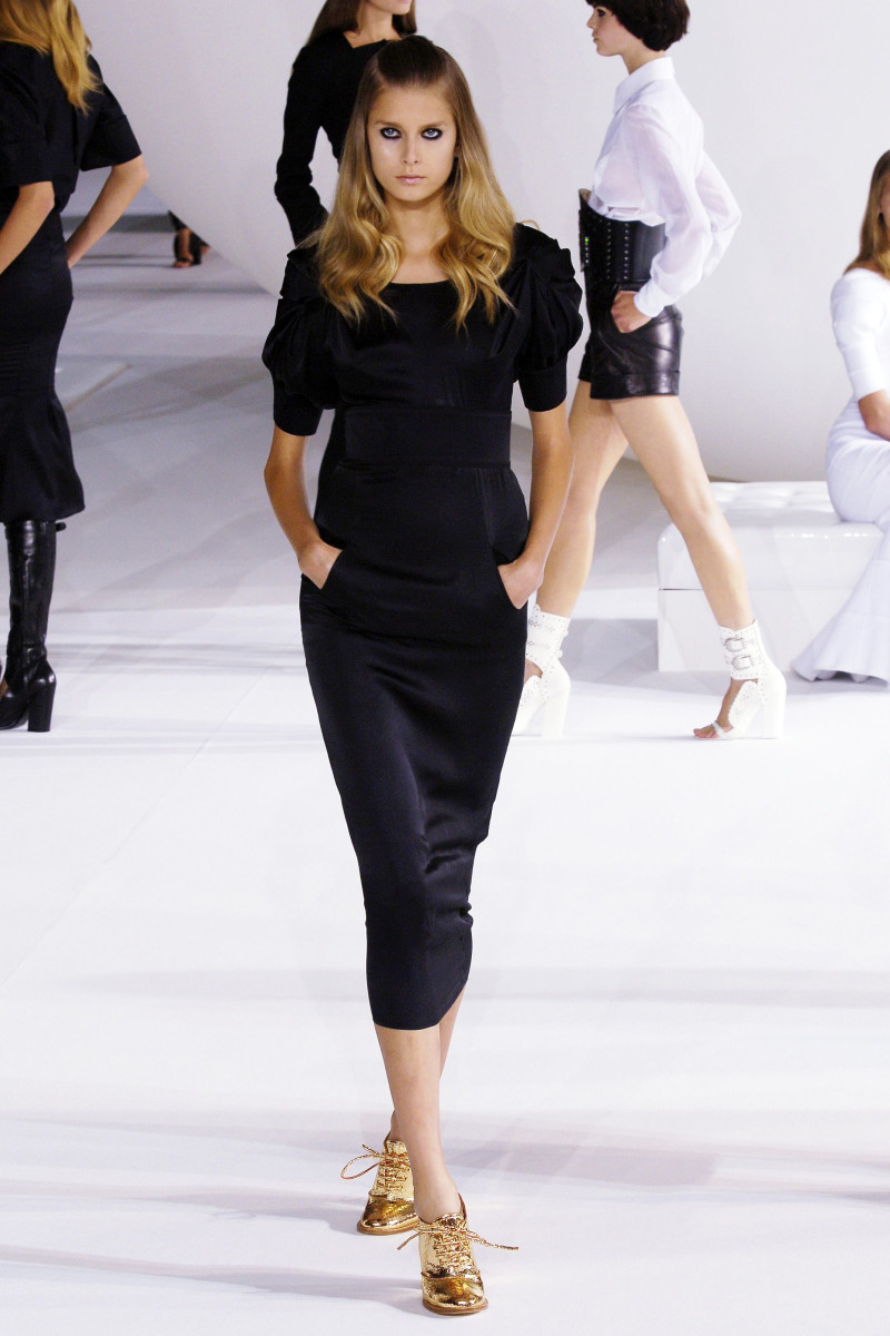 Givenchy fashion show for Spring/Summer 2006