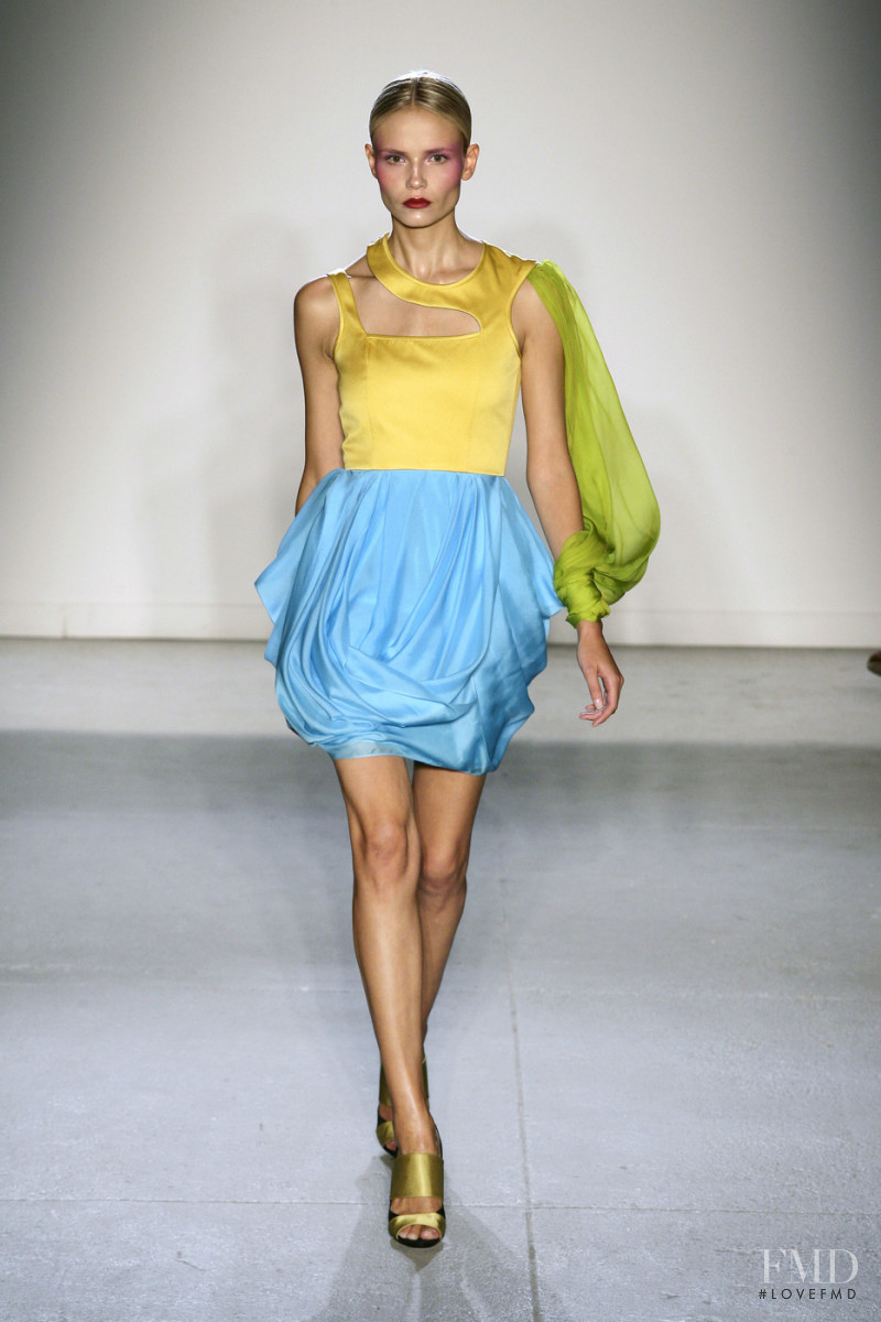 Natasha Poly featured in  the Jonathan Saunders fashion show for Spring/Summer 2009