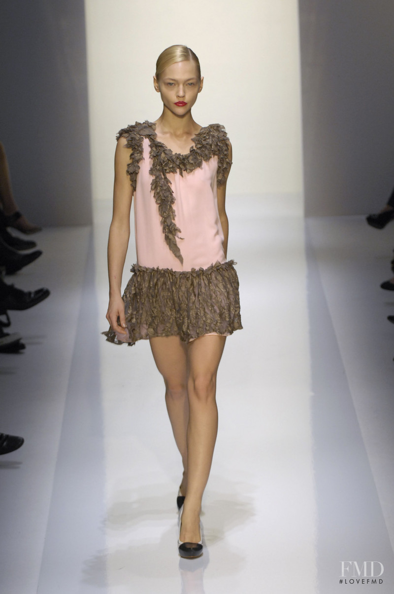 Sasha Pivovarova featured in  the DAKS fashion show for Spring/Summer 2008