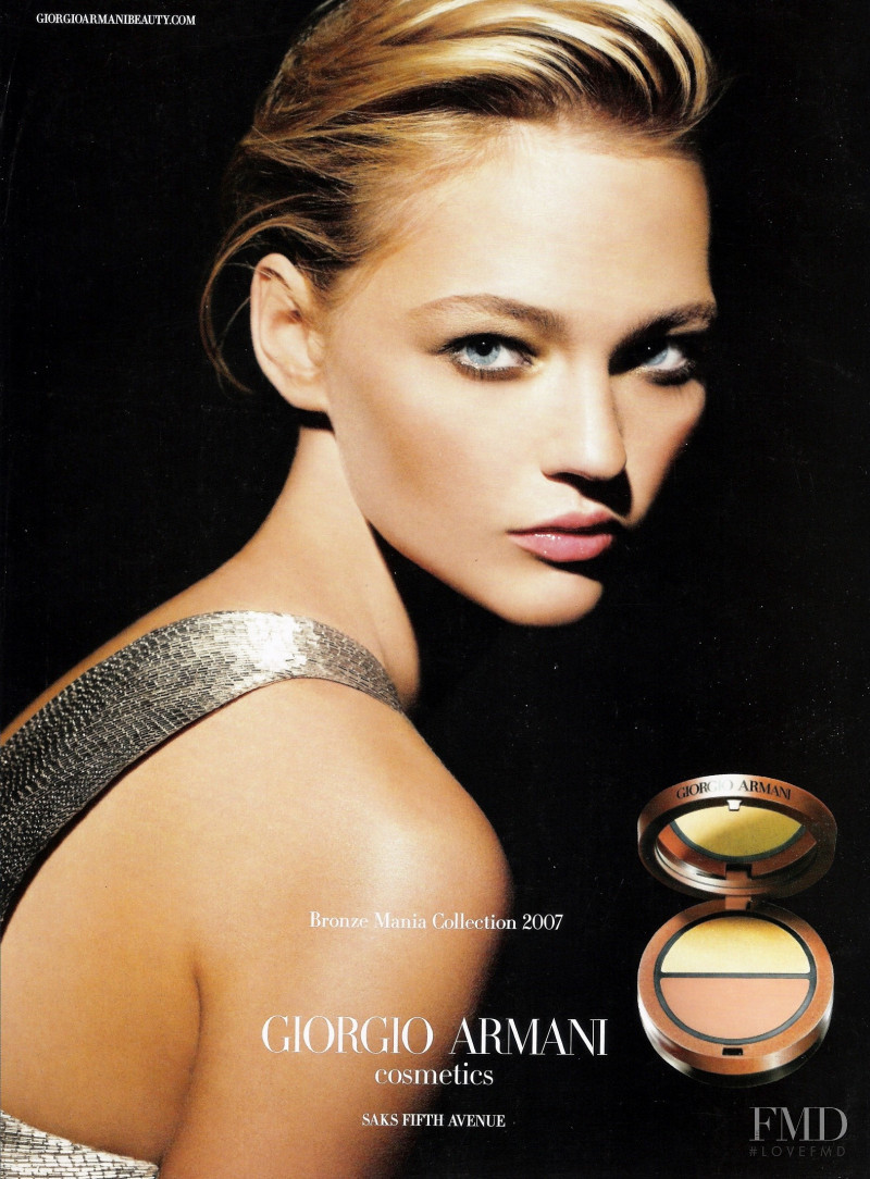 Sasha Pivovarova featured in  the Armani Beauty Bronze Mania advertisement for Spring/Summer 2007