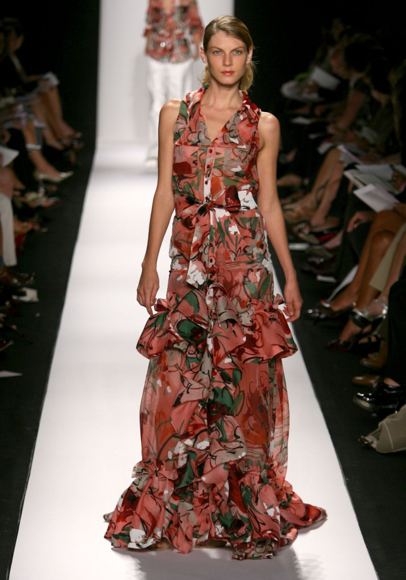 Angela Lindvall featured in  the Carolina Herrera fashion show for Spring/Summer 2008