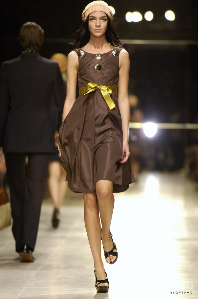 Mariacarla Boscono featured in  the Burberry Prorsum fashion show for Spring/Summer 2006