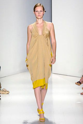 Donna Karan New York fashion show for Spring/Summer 2006