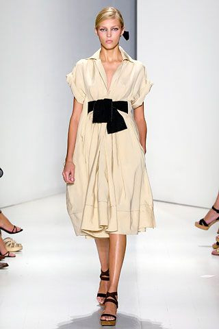 Donna Karan New York fashion show for Spring/Summer 2006