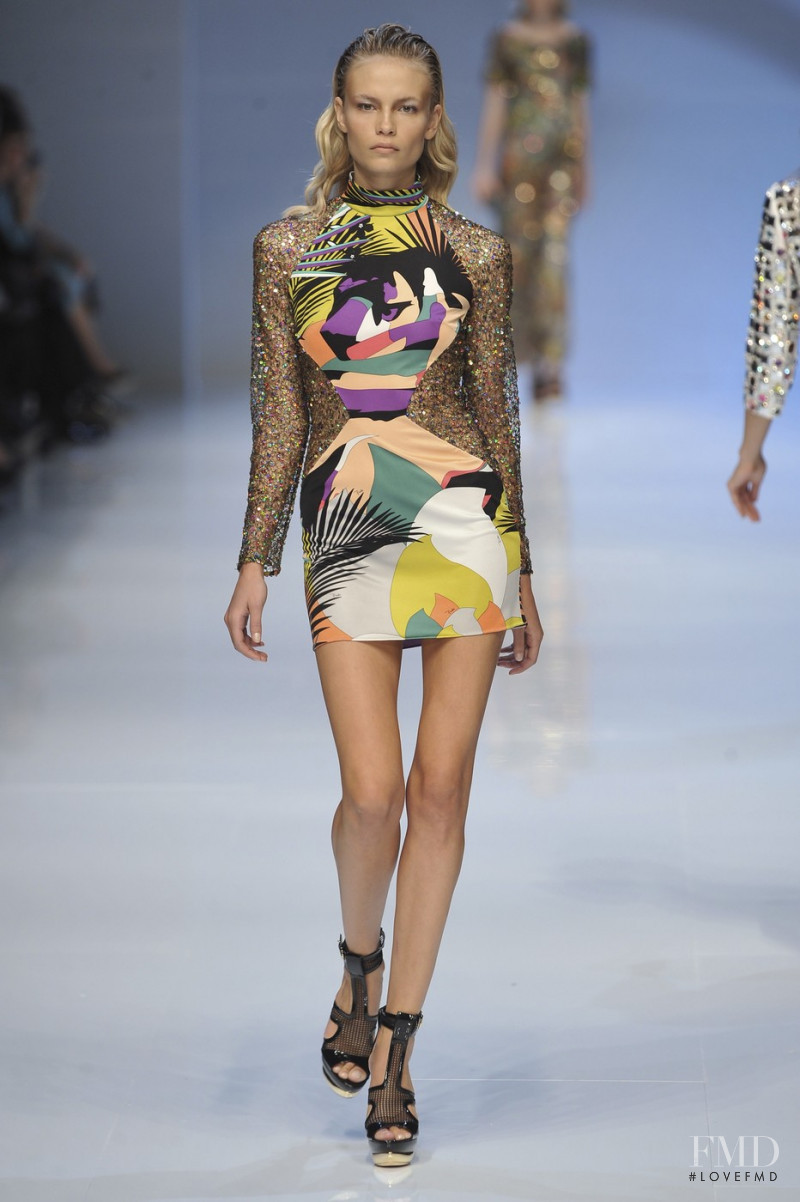 Natasha Poly featured in  the Pucci fashion show for Spring/Summer 2009