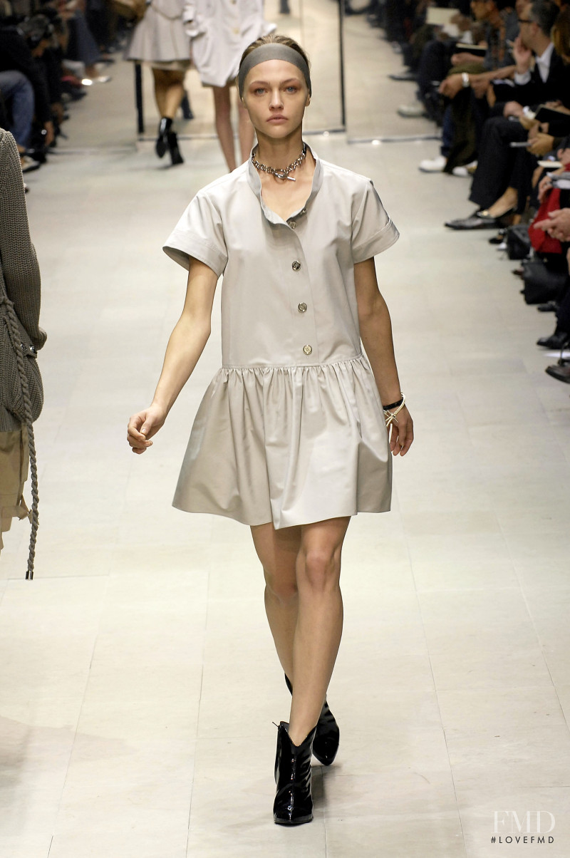 Sasha Pivovarova featured in  the Burberry Prorsum fashion show for Spring/Summer 2007