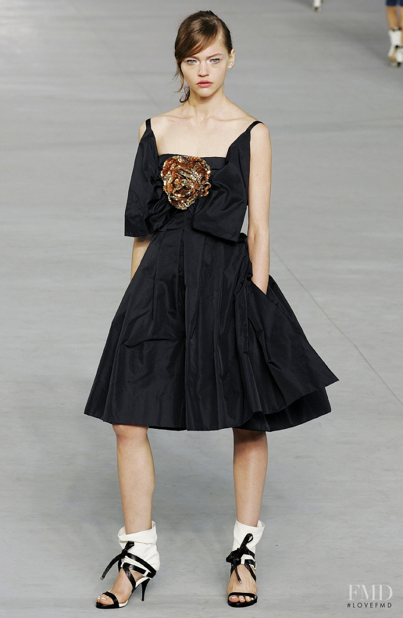 Sasha Pivovarova featured in  the Chanel fashion show for Spring/Summer 2006