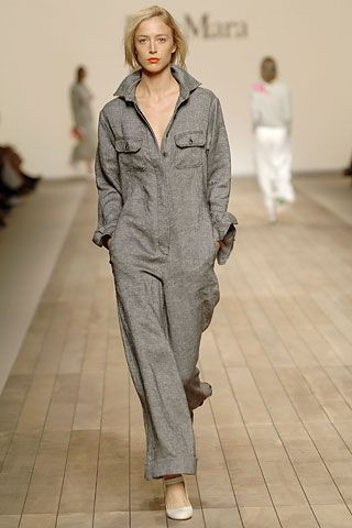 Max Mara fashion show for Spring/Summer 2006