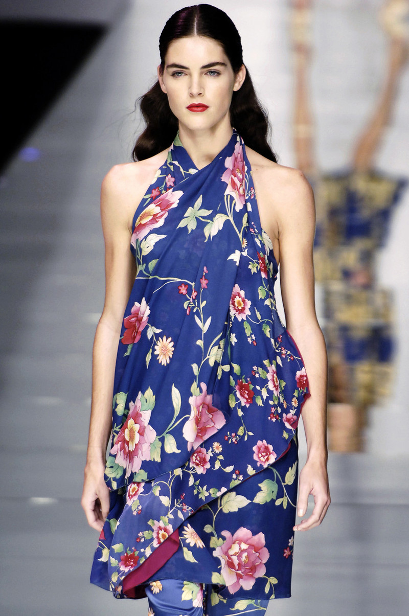 Hilary Rhoda featured in  the Valentino fashion show for Spring/Summer 2006