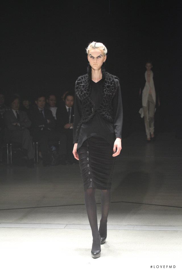 Yasutoshi Ezumi fashion show for Autumn/Winter 2012