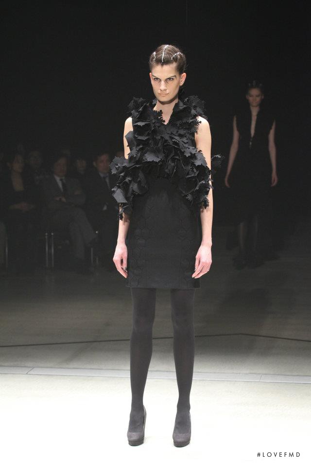 Yasutoshi Ezumi fashion show for Autumn/Winter 2012