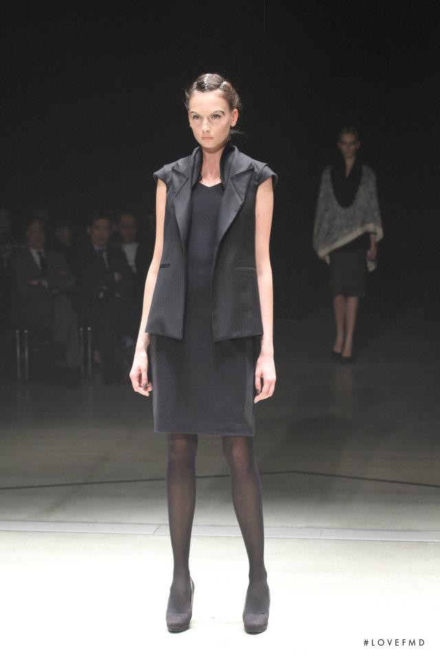 Yasutoshi Ezumi fashion show for Autumn/Winter 2012