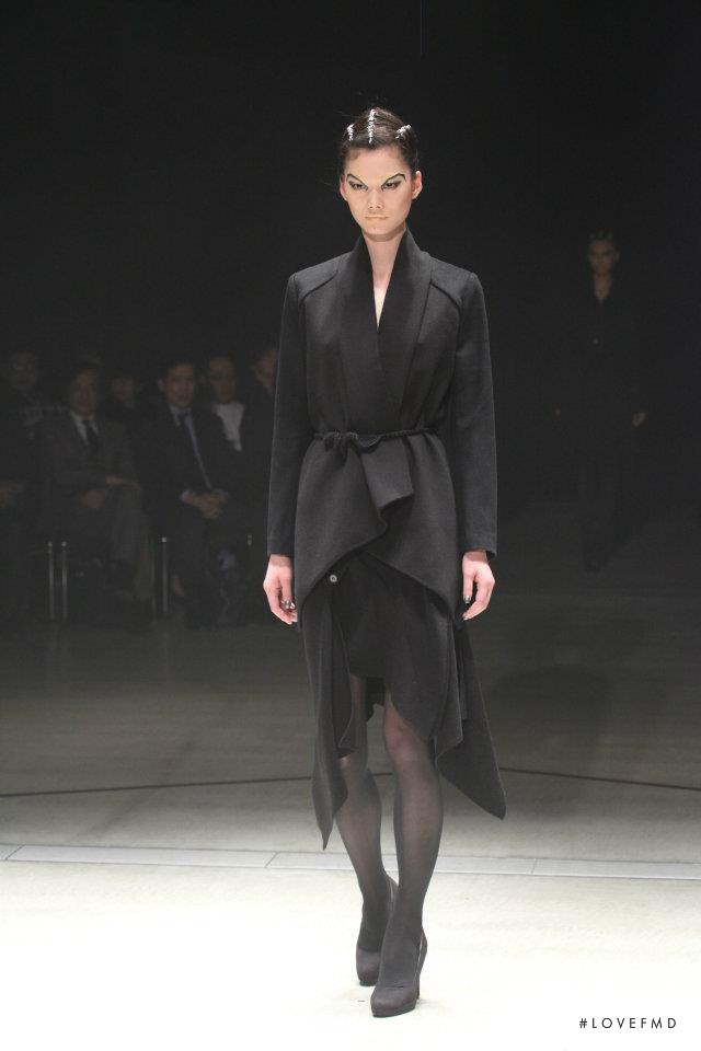 Yasutoshi Ezumi fashion show for Autumn/Winter 2012