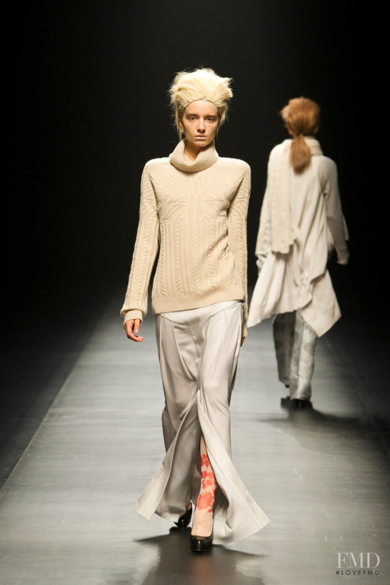 Yasutoshi Ezumi fashion show for Autumn/Winter 2013