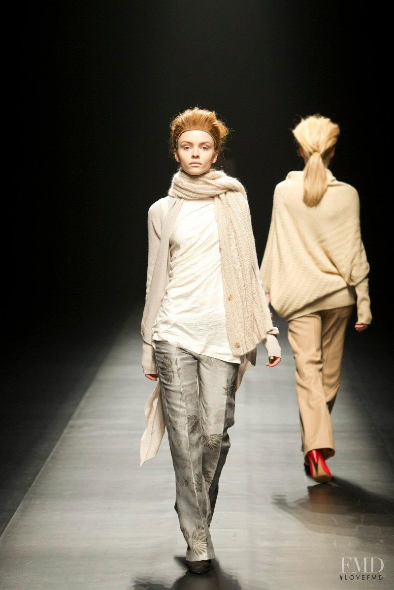 Yasutoshi Ezumi fashion show for Autumn/Winter 2013