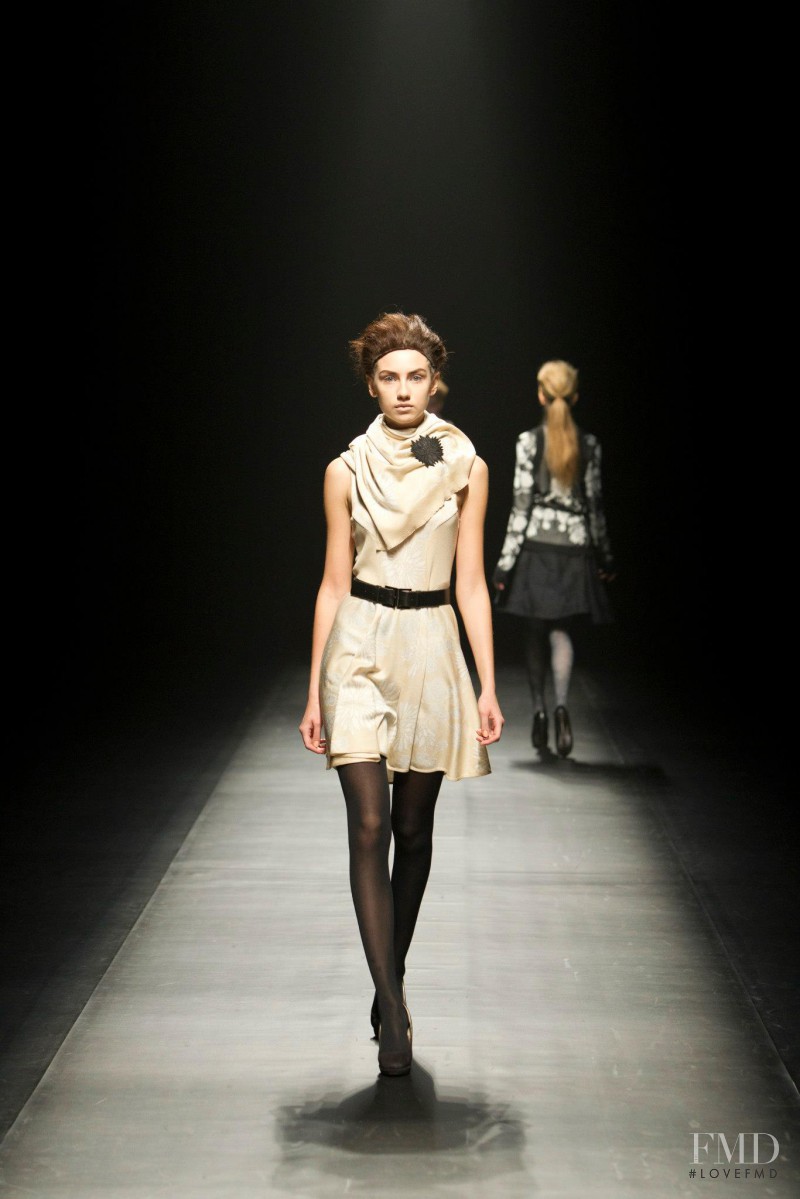 Yasutoshi Ezumi fashion show for Autumn/Winter 2013