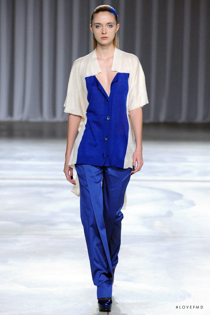 Yasutoshi Ezumi fashion show for Spring/Summer 2013