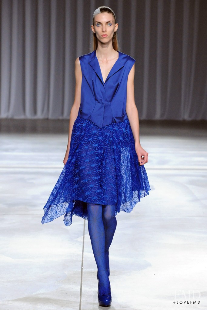 Yasutoshi Ezumi fashion show for Spring/Summer 2013