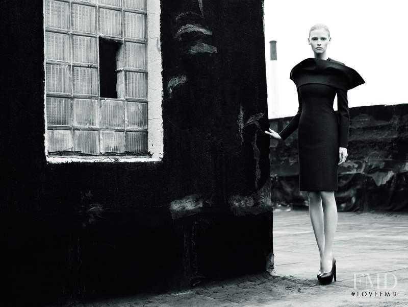 Lara Stone featured in  the Jil Sander advertisement for Autumn/Winter 2008