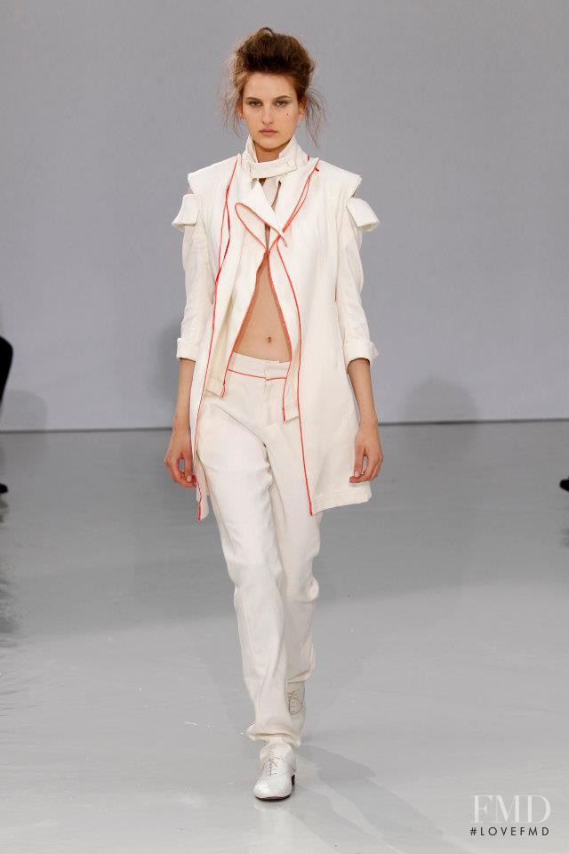 Moon Young Hee fashion show for Spring/Summer 2012