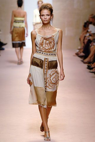 Alberta Ferretti fashion show for Spring/Summer 2006