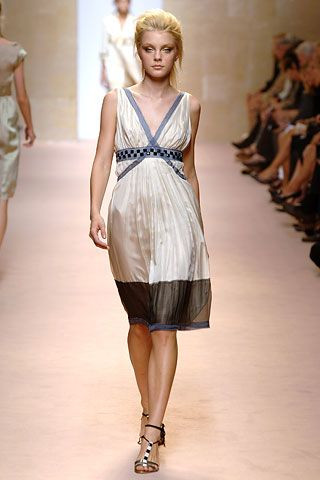 Alberta Ferretti fashion show for Spring/Summer 2006