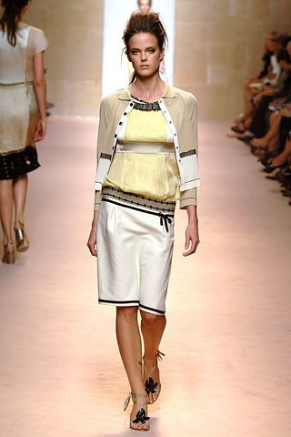 Alberta Ferretti fashion show for Spring/Summer 2006