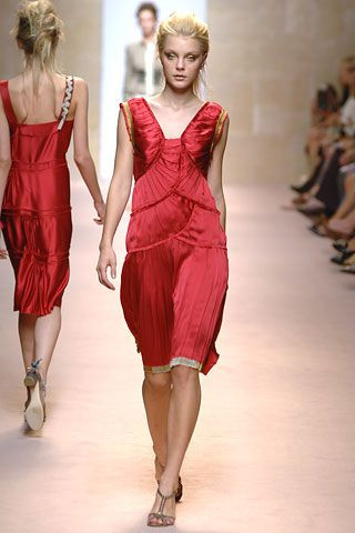 Alberta Ferretti fashion show for Spring/Summer 2006