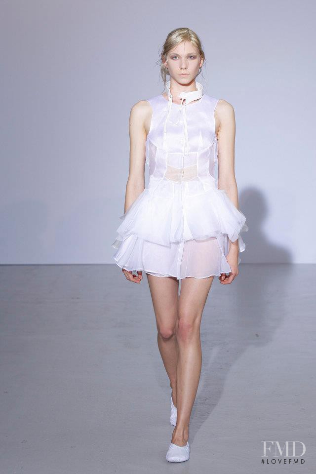 Moon Young Hee fashion show for Spring/Summer 2011