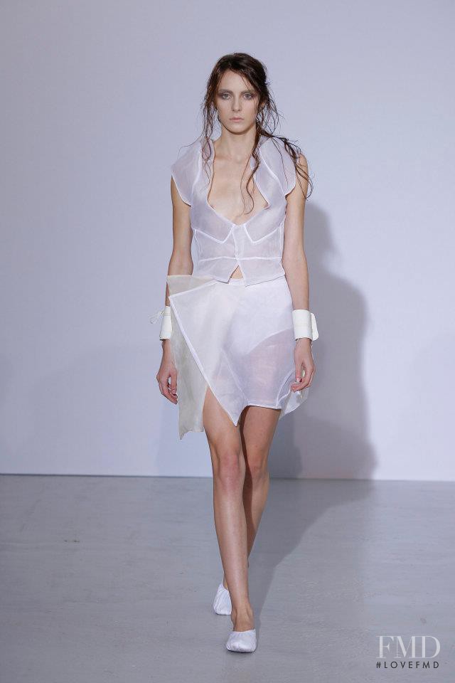 Moon Young Hee fashion show for Spring/Summer 2011