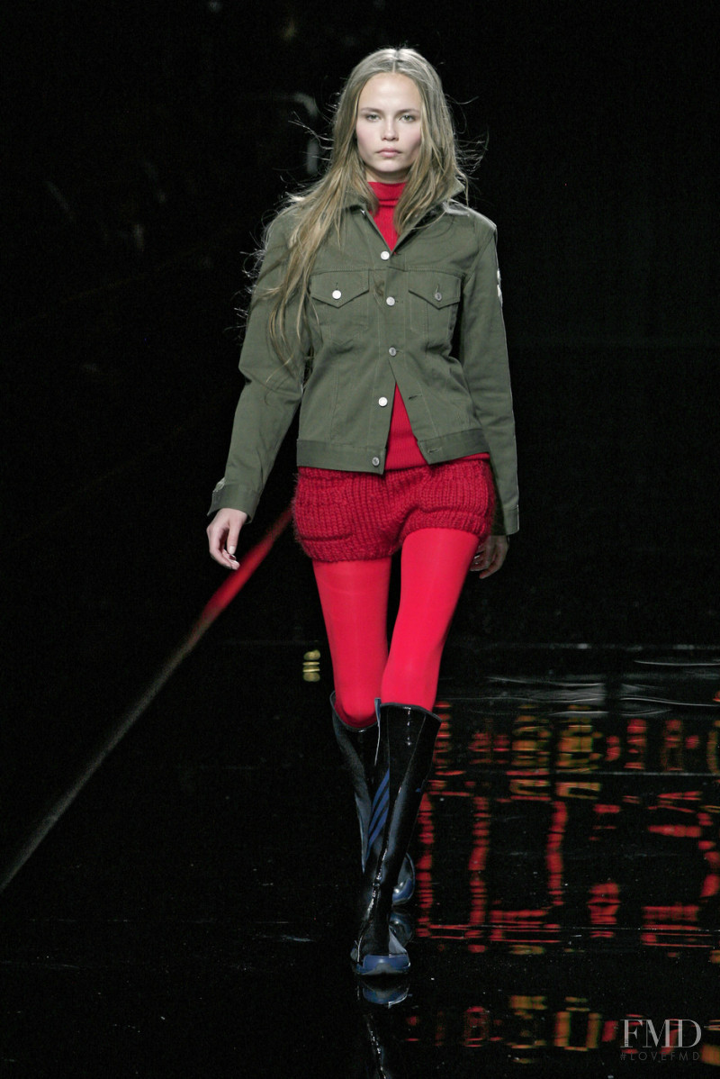 Natasha Poly featured in  the Y-3 fashion show for Autumn/Winter 2007