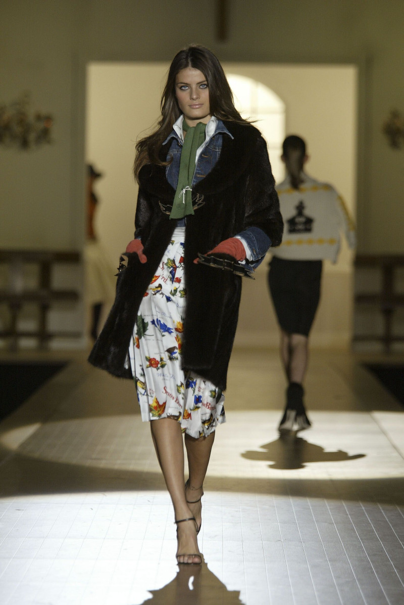 Isabeli Fontana featured in  the DSquared2 fashion show for Autumn/Winter 2005