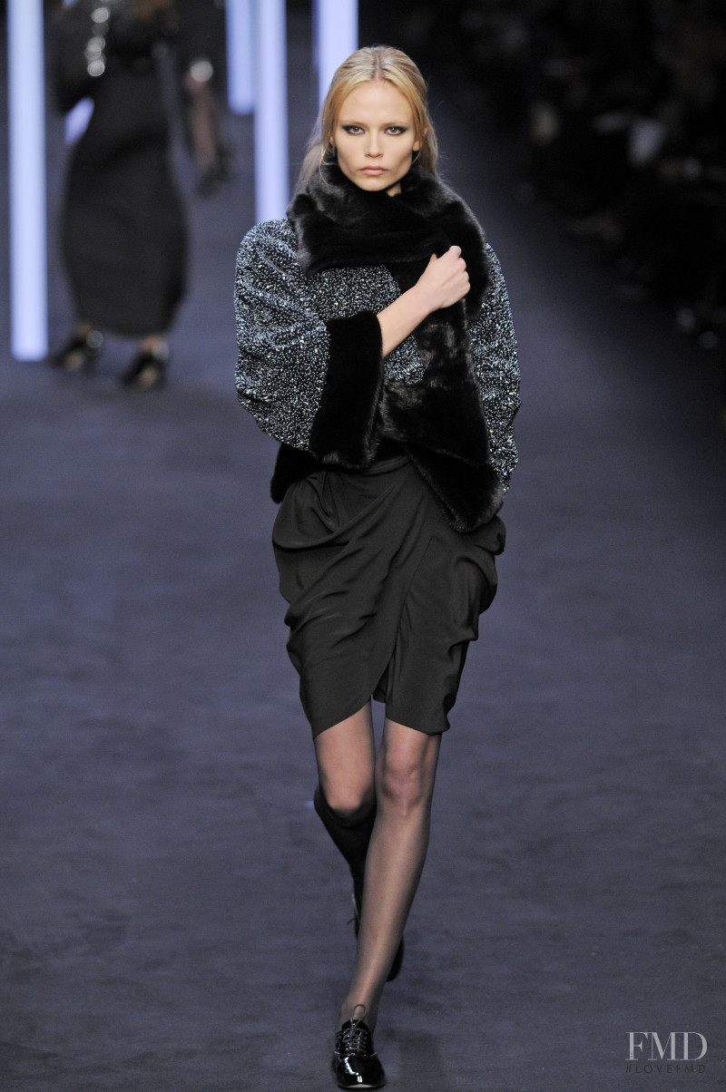 Natasha Poly featured in  the Karl Lagerfeld fashion show for Autumn/Winter 2008