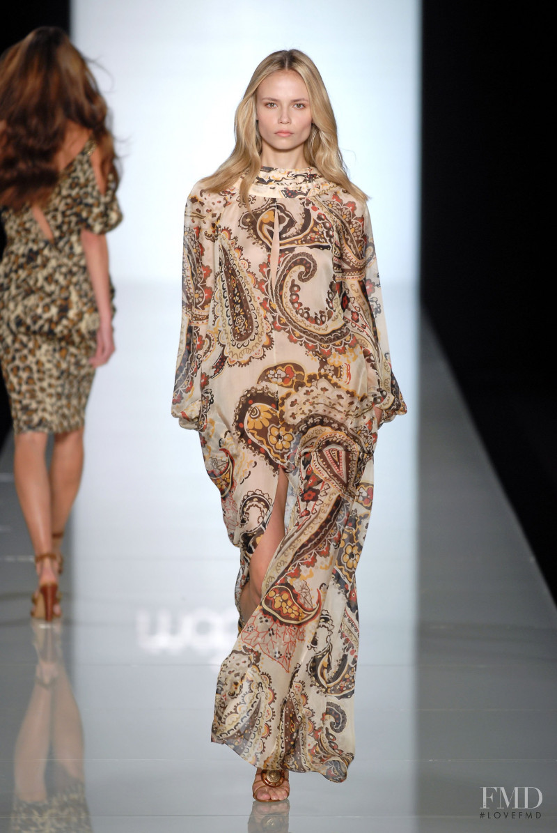 Natasha Poly featured in  the Gai Mattiolo fashion show for Spring/Summer 2008