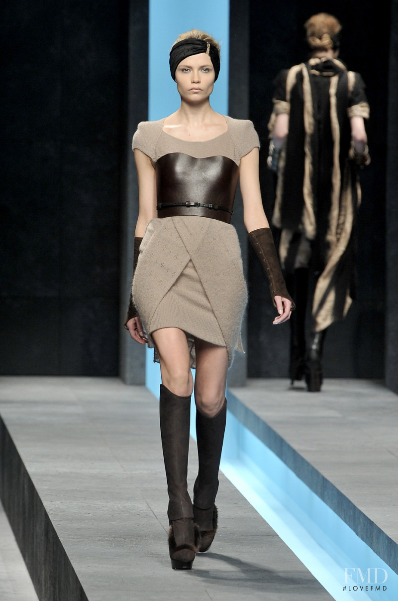Natasha Poly featured in  the Fendi fashion show for Autumn/Winter 2009