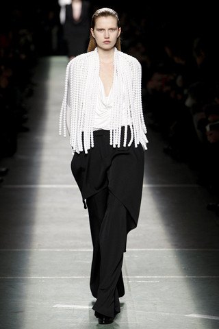 Cato van Ee featured in  the Givenchy fashion show for Autumn/Winter 2009