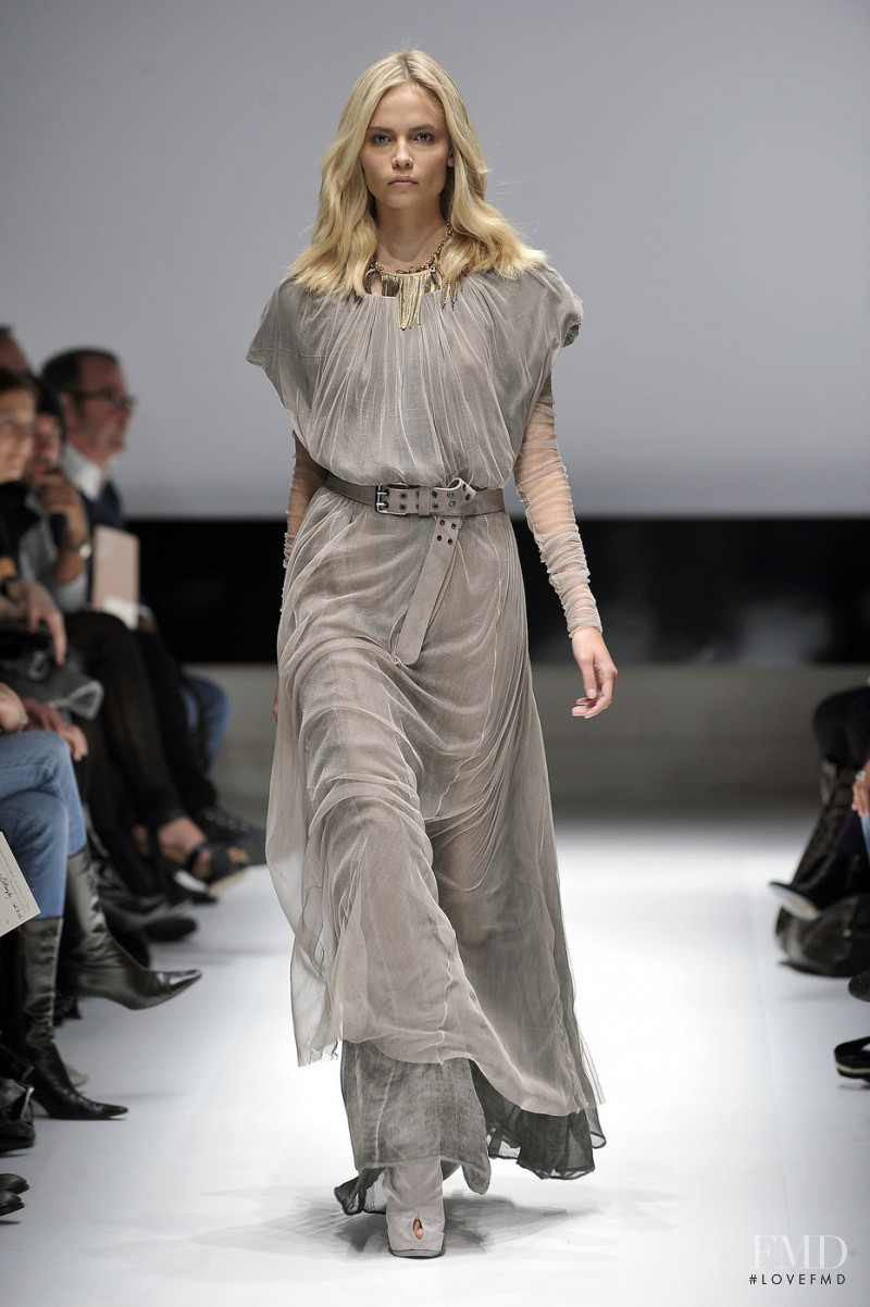 Natasha Poly featured in  the Alessandro Dell\'Acqua fashion show for Spring/Summer 2009