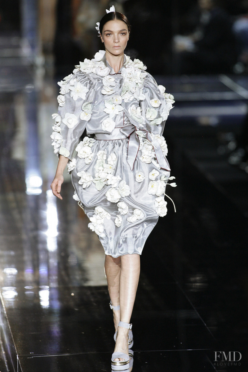 Mariacarla Boscono featured in  the Dolce & Gabbana fashion show for Spring/Summer 2009