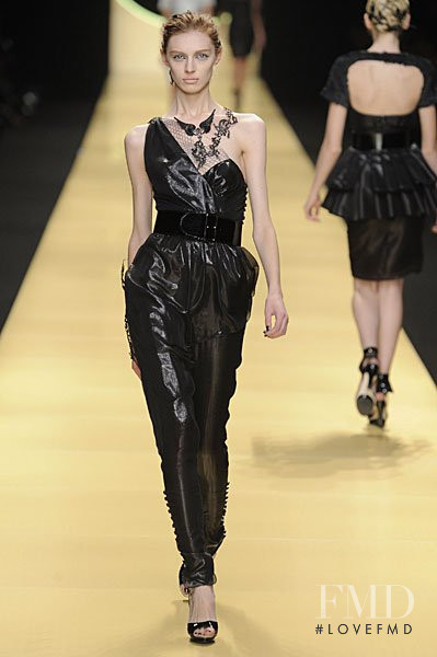 Olga Sherer featured in  the Karl Lagerfeld fashion show for Spring/Summer 2009