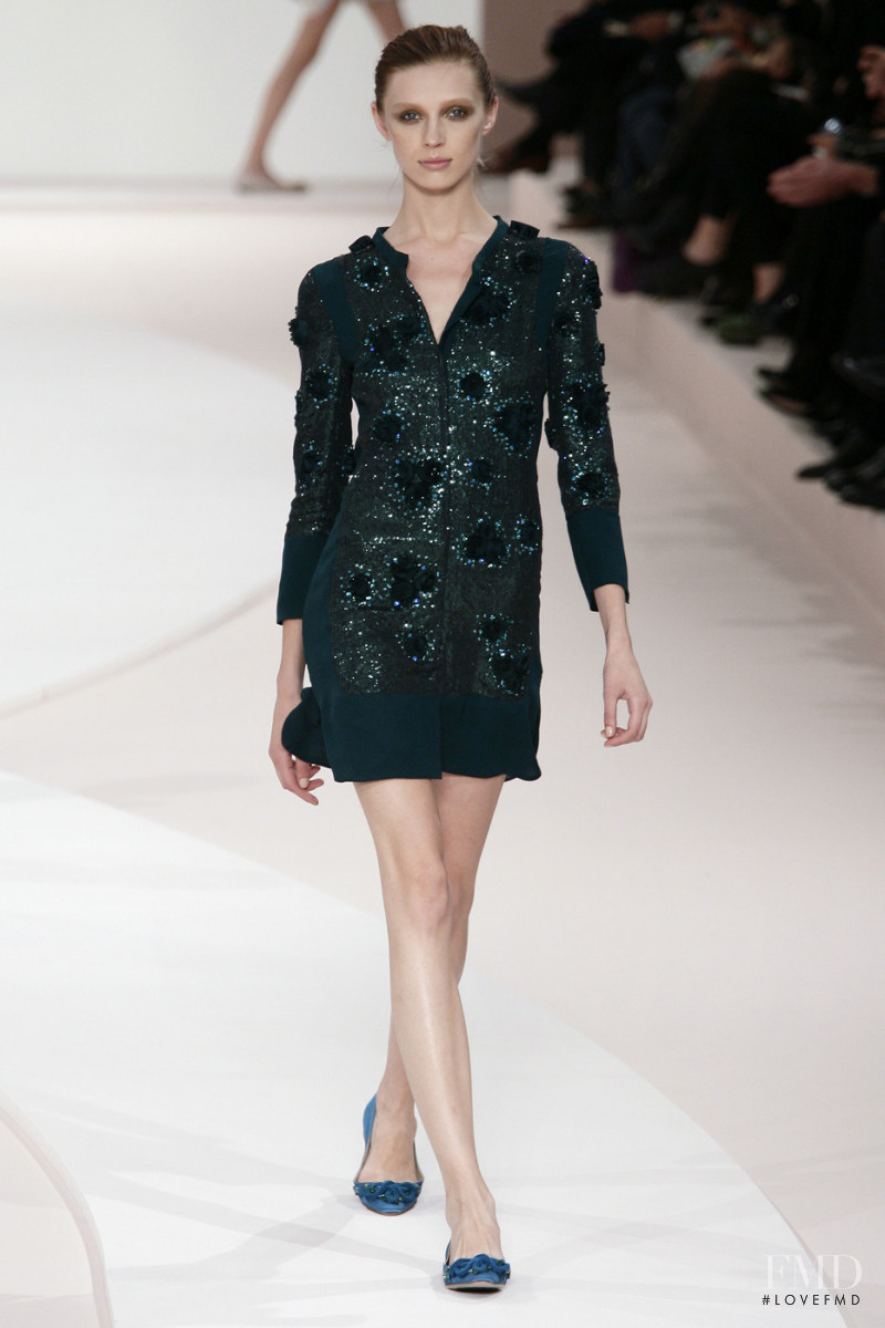 Olga Sherer featured in  the Valentino fashion show for Spring/Summer 2009